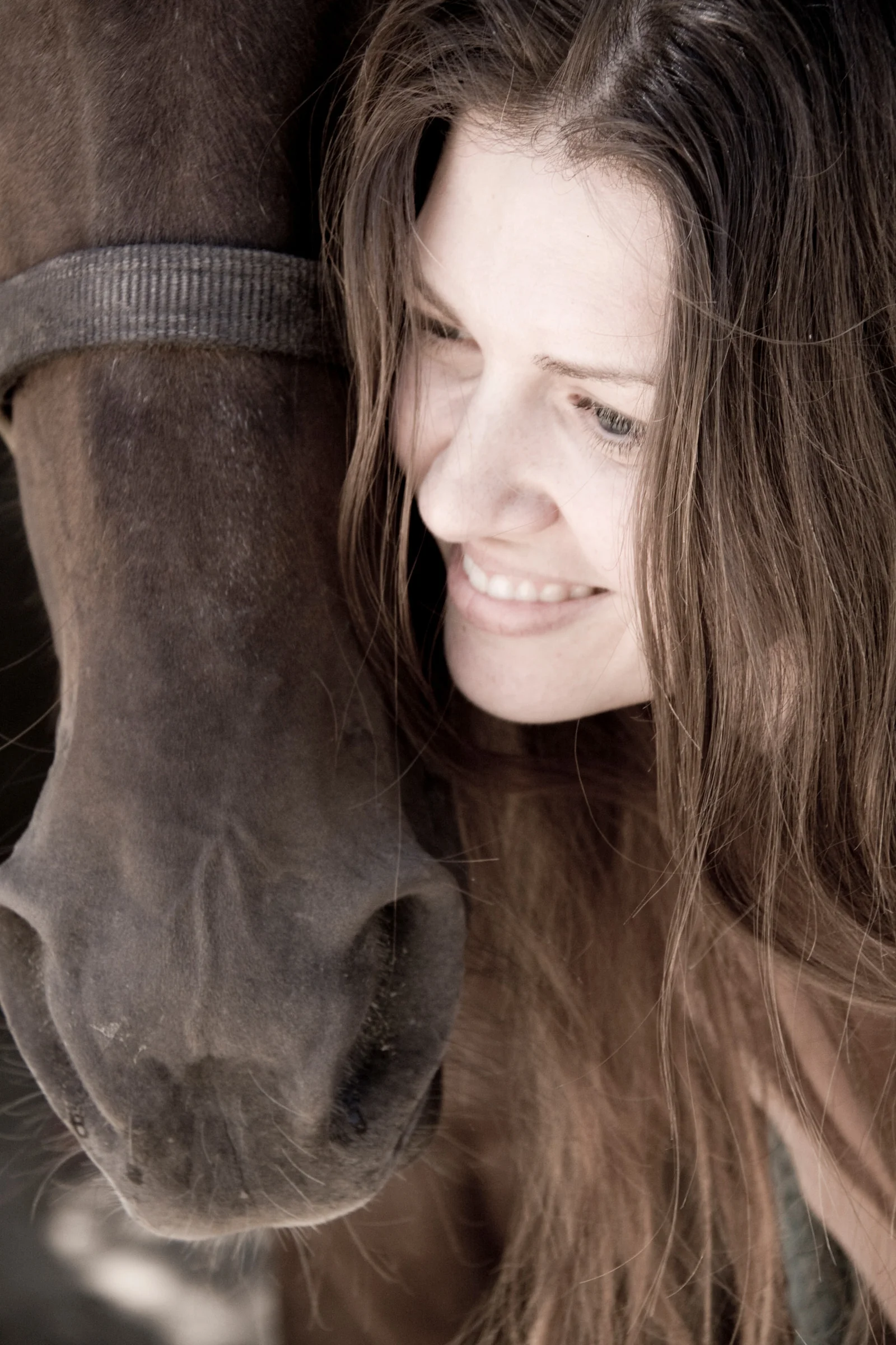 Colour portrait sitting by Angelique Antoniou, Portraits 38